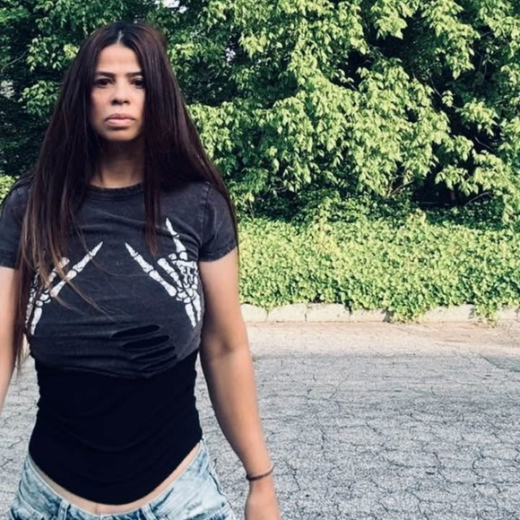 Meet your Posher, Thanh - Picture 2 of 2